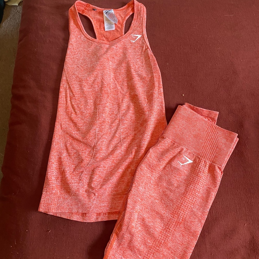 Gym shark workout set coral